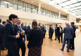 Afbeelding 8 april 2015 - Loyens & Loeff