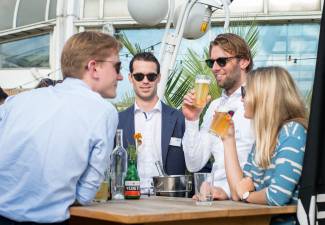 Afbeelding 1 september 2016 - Jong M&A